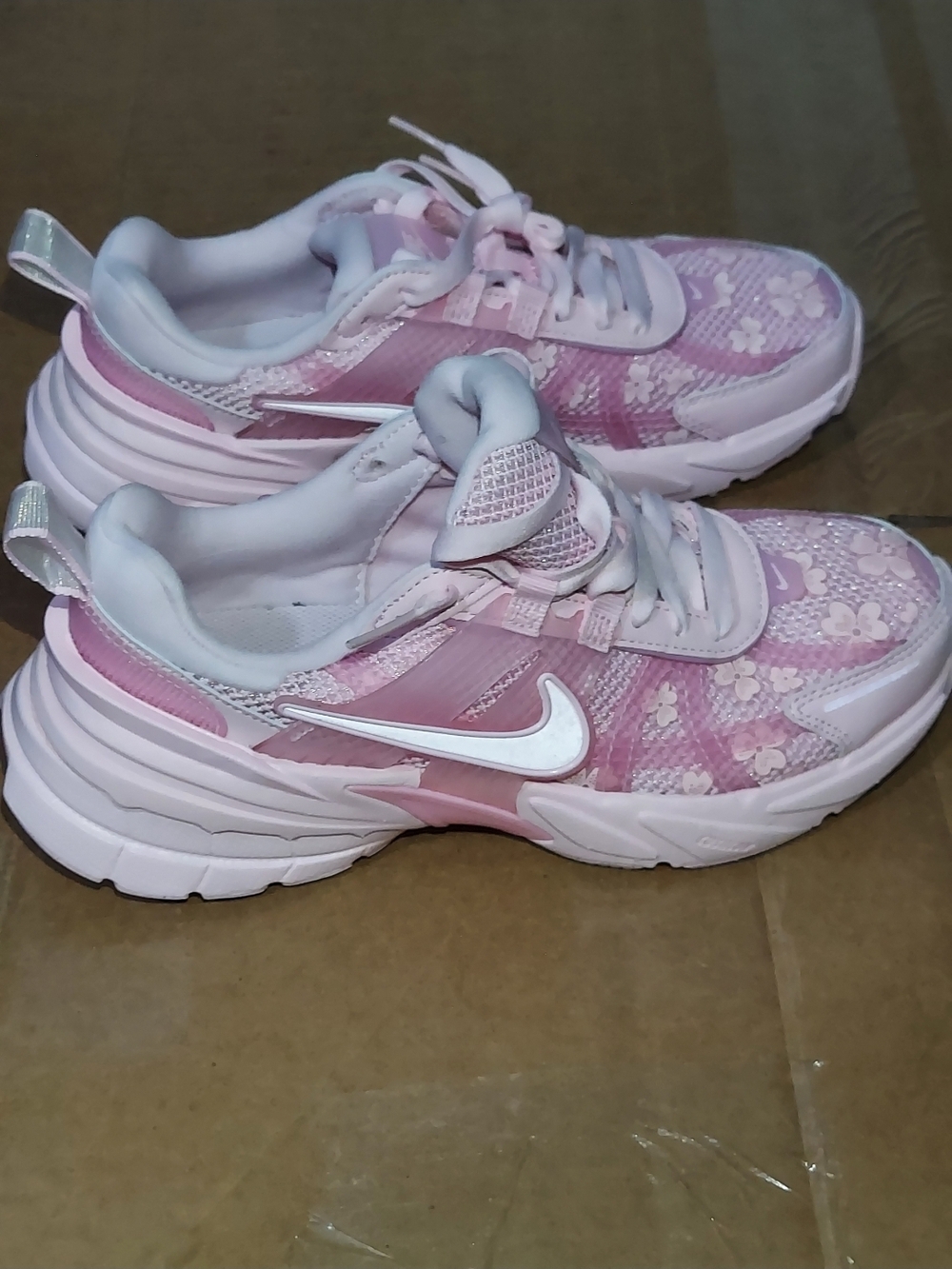 Nike V2K Run Pink Foam Arctic Pink  Women's Size 7